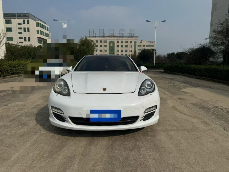 许昌12年保时捷帕拉梅拉1