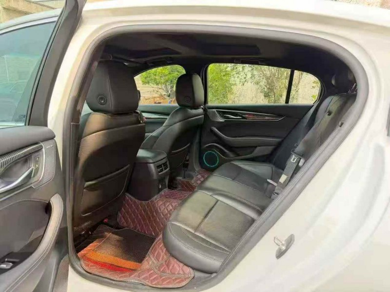 岳阳20年凯迪拉克CT54