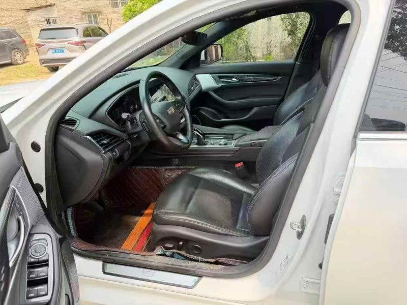 岳阳20年凯迪拉克CT55