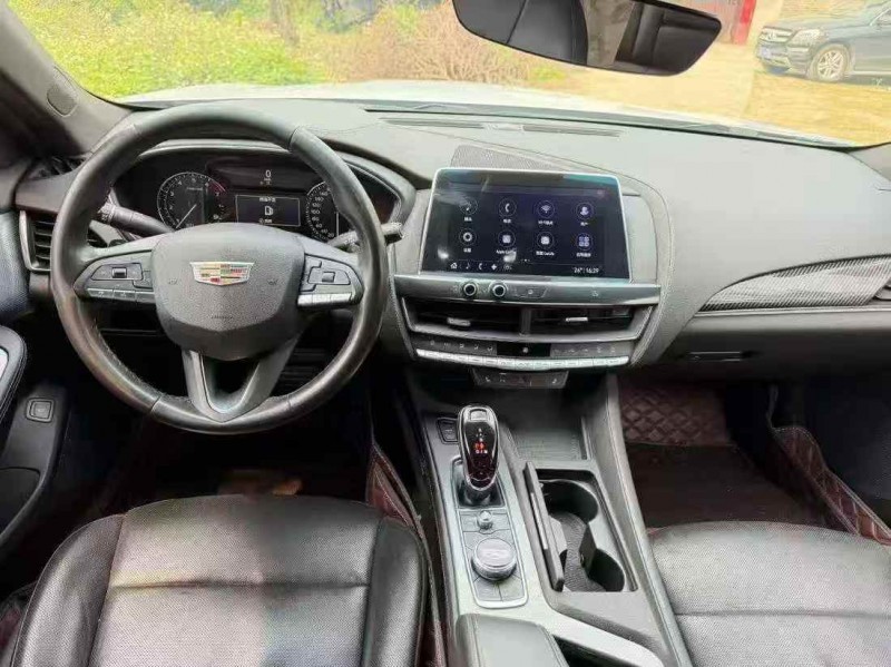 岳阳20年凯迪拉克CT56