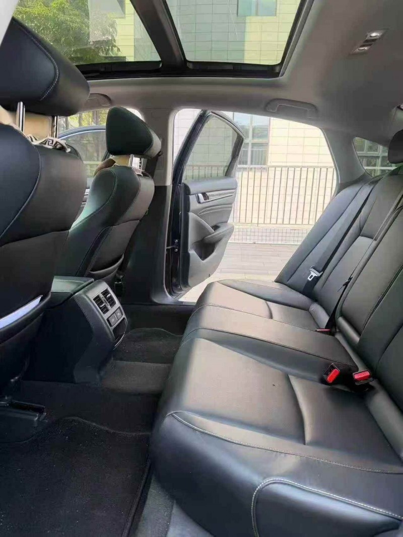 佛山23年本田雅阁5