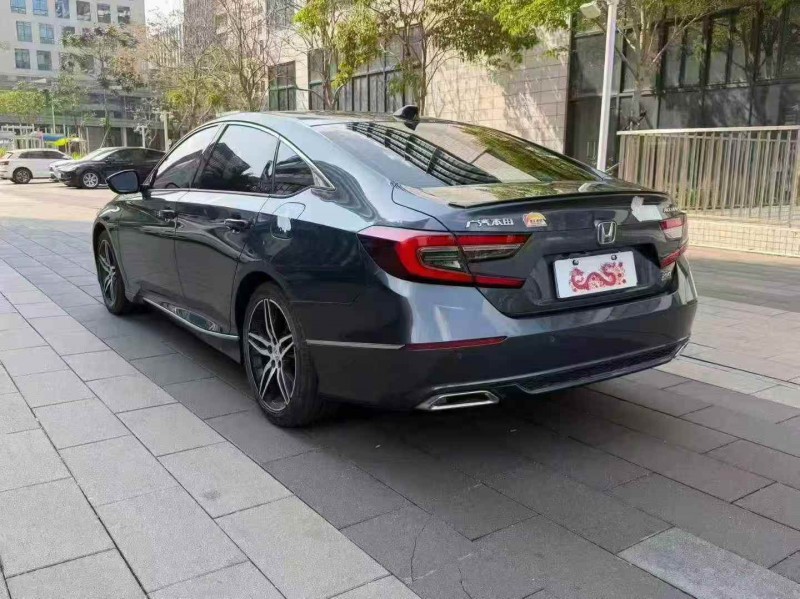 佛山23年本田雅阁8