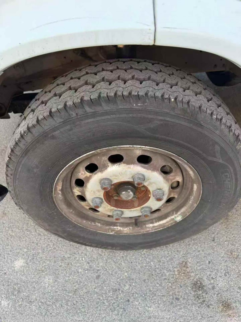 济宁19年江铃特顺4