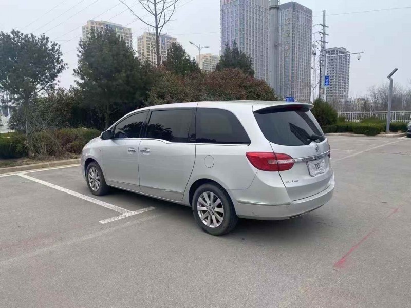 金华17年别克GL89