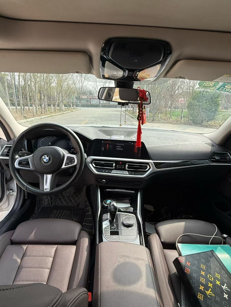 济宁20年宝马3系9