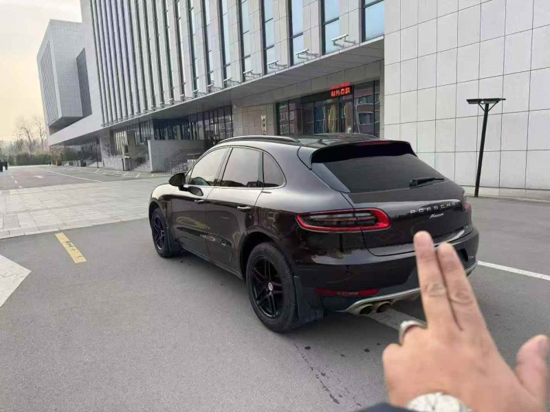 枣庄16年保时捷Macan8