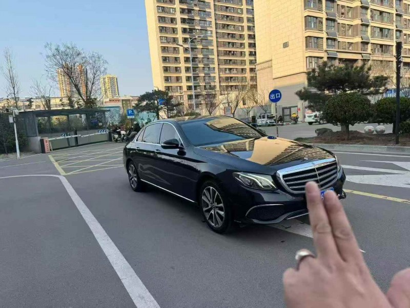 东营17年奔驰E3