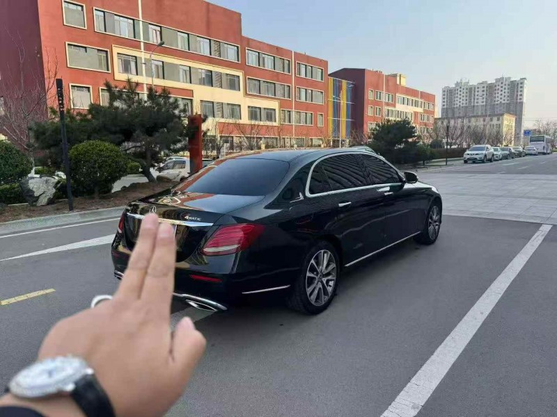 东营17年奔驰E8