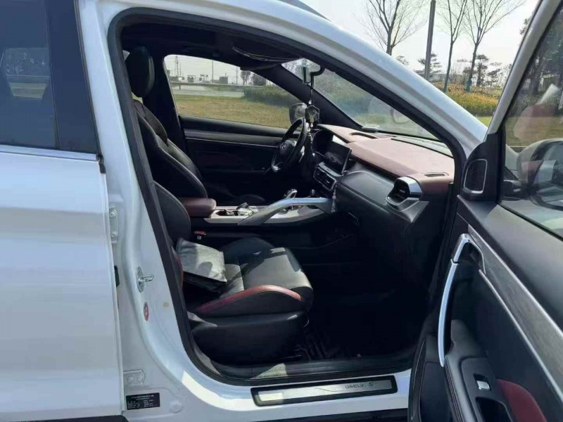 苏州19年吉利缤越5