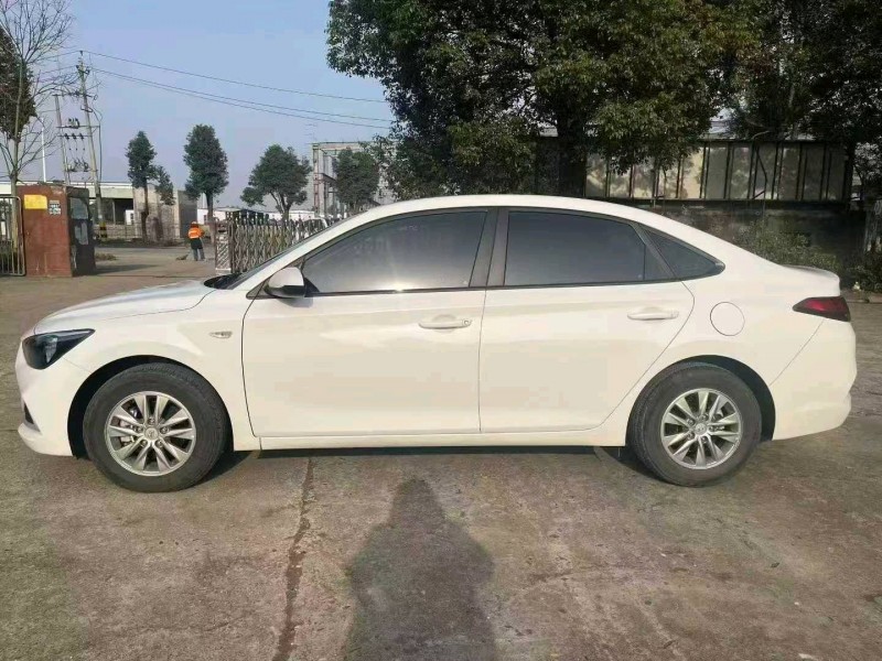 襄陽22年現代悅動4