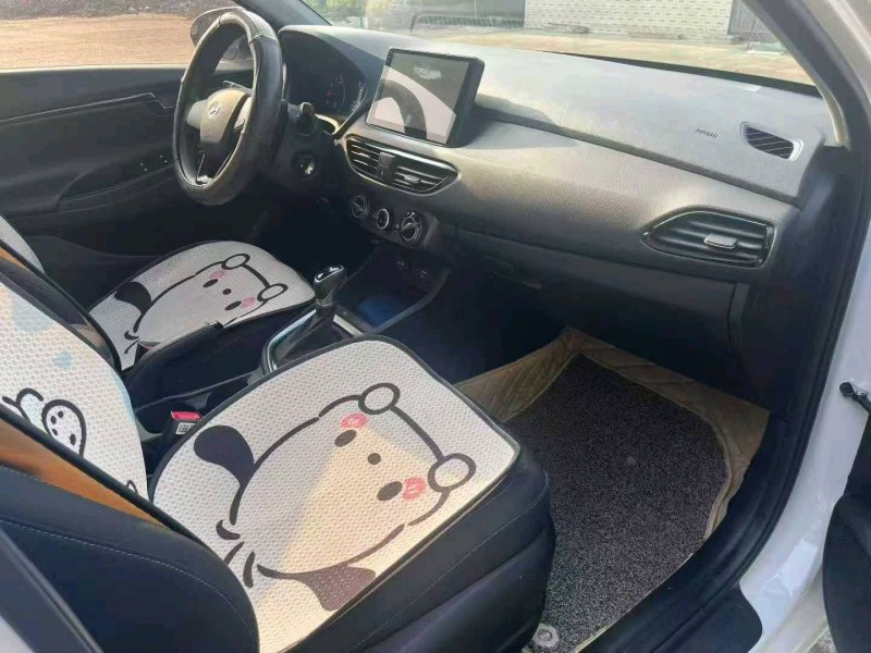 襄陽22年現代悅動7