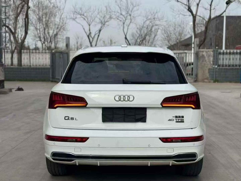 咸陽19年奧迪Q59