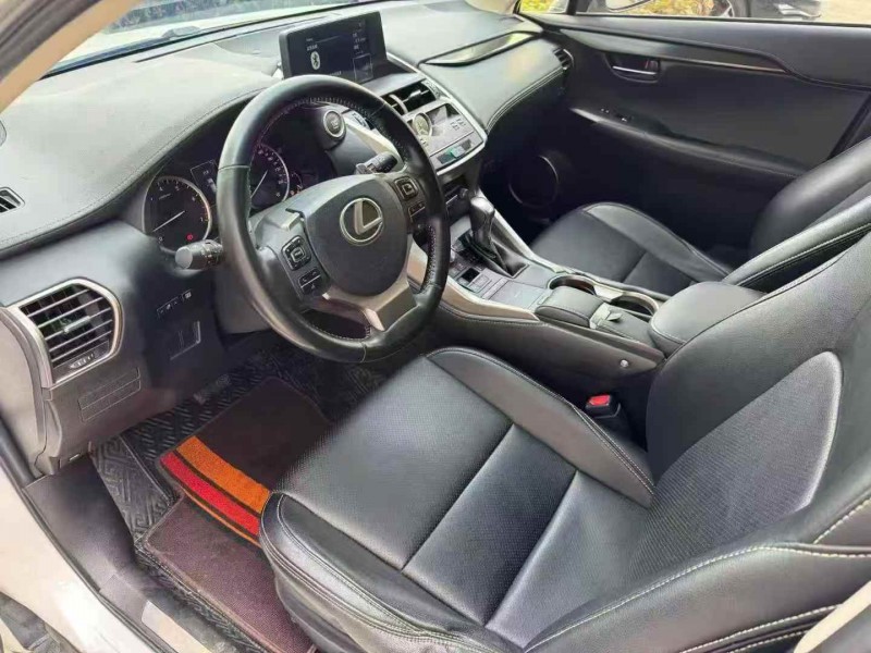济宁18年雷克萨斯NX4