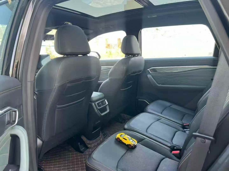 张家口25年吉利豪越6