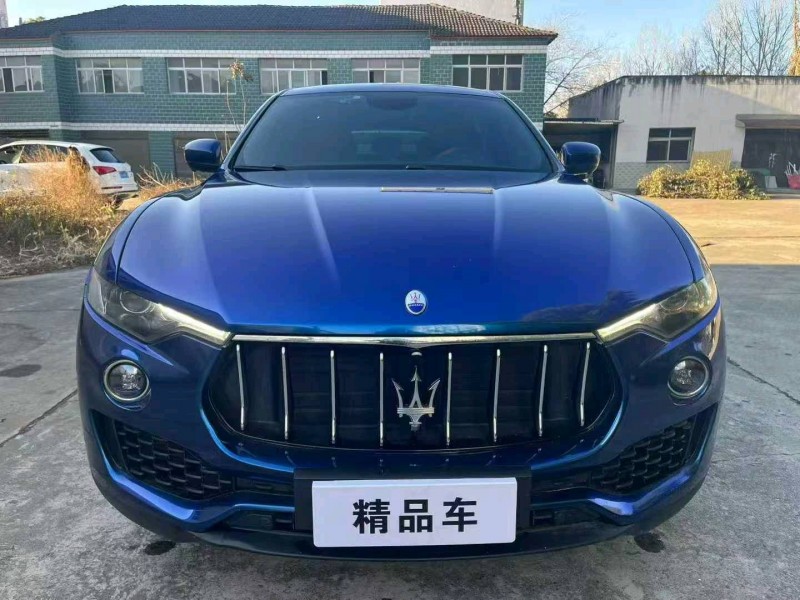 襄阳18年玛莎拉蒂Levante1