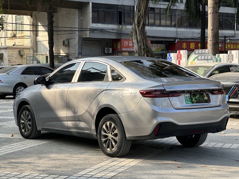 東莞23年吉利幾何7