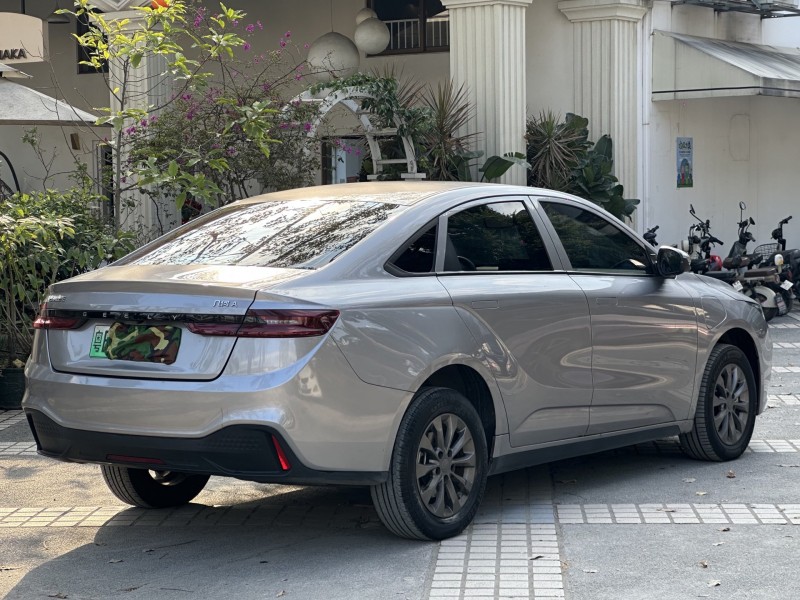 東莞23年吉利幾何8