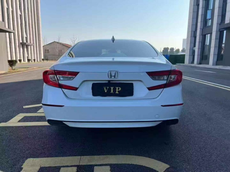 常州18年本田雅阁9