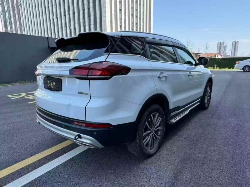 徐州21年吉利博越7