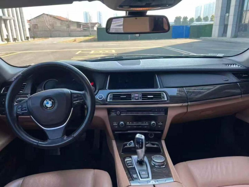 温州15年宝马7系5