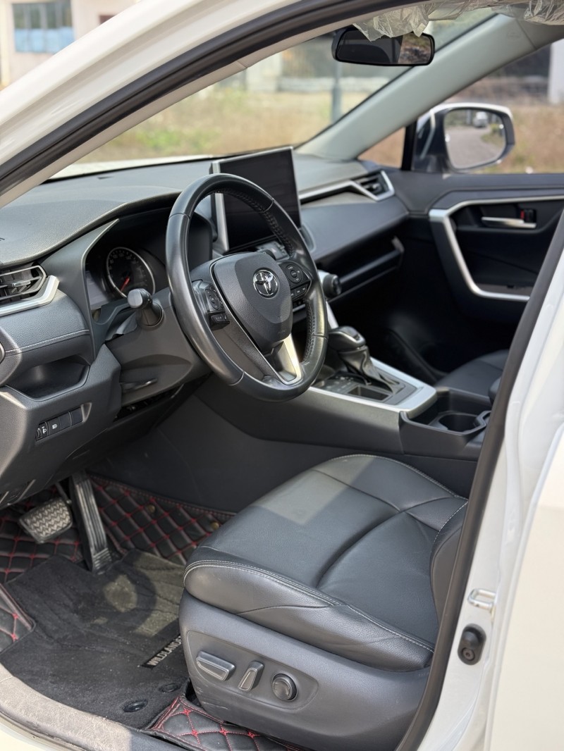 南寧23年豐田威蘭達7