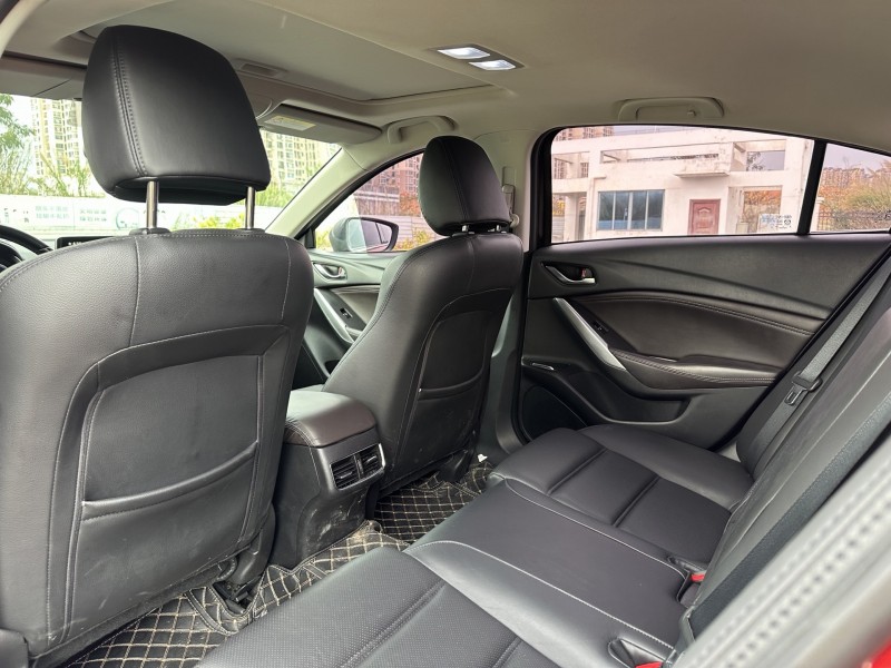 南寧18年馬自達阿特茲3