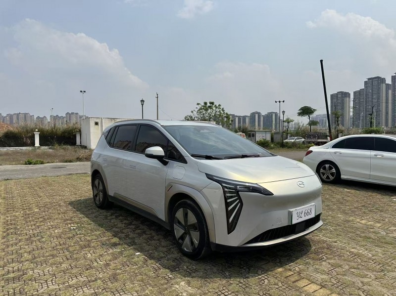 南寧25年傳祺埃安Y2