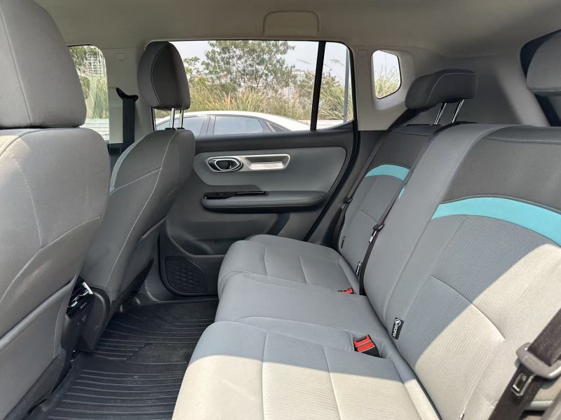 南寧25年傳祺埃安Y8