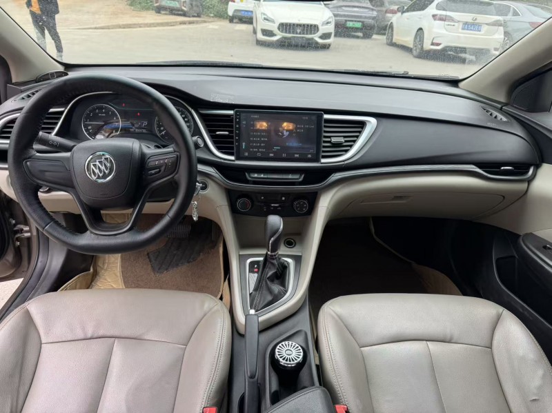 桂林18年別克英朗6