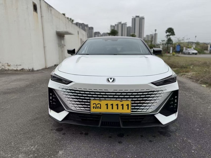 北海25年長安汽車UNI1