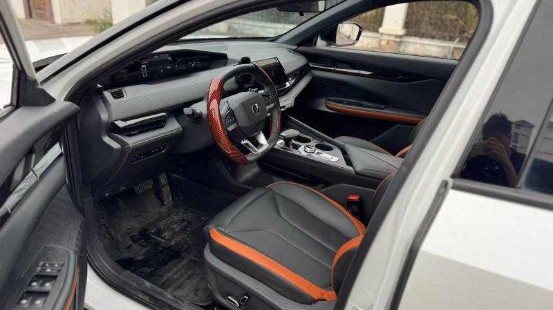 北海25年長安汽車UNI5