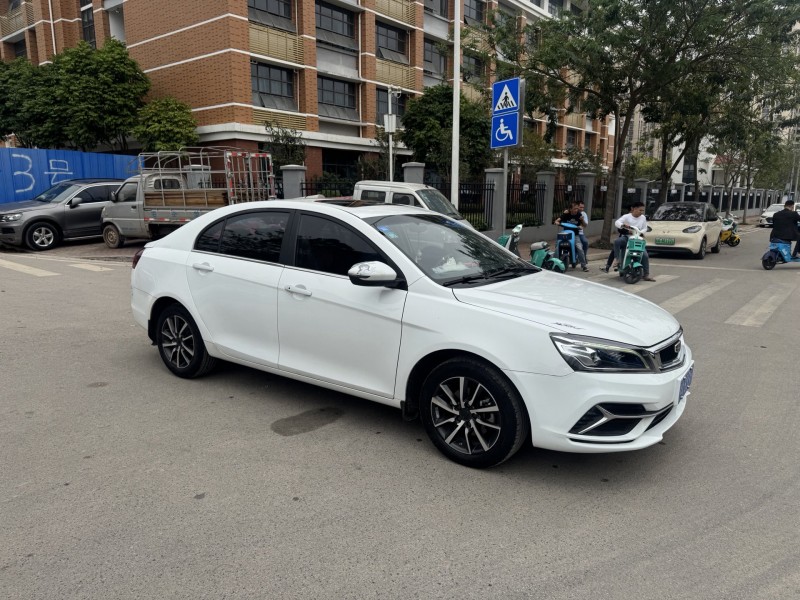 南寧19年吉利帝豪3