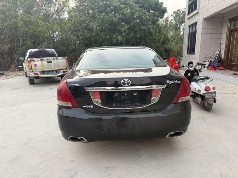 南寧10年豐田皇冠6