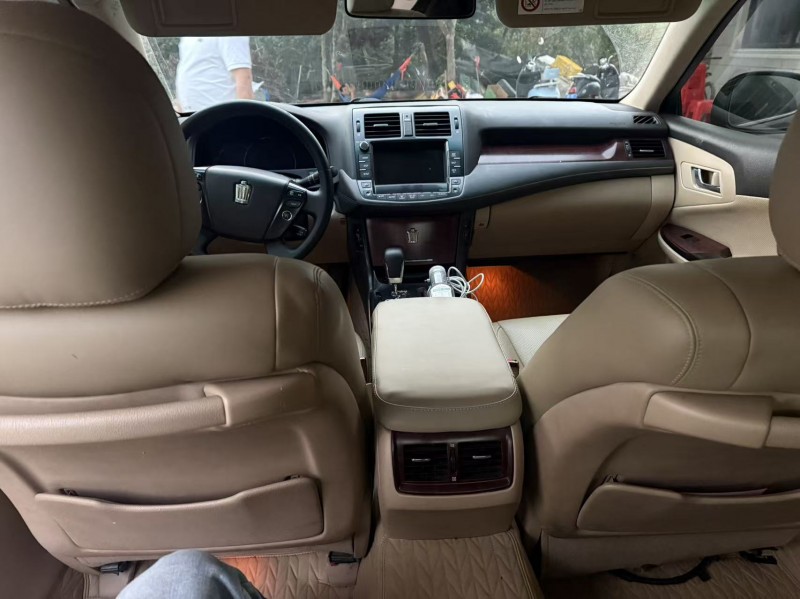 南寧10年豐田皇冠7