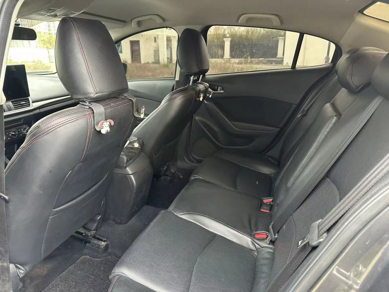 南寧19年馬自達昂克賽拉4