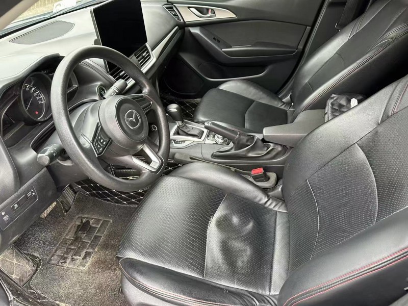 南寧19年馬自達昂克賽拉5