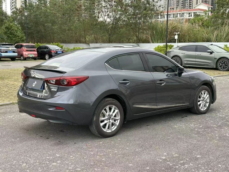 南寧19年馬自達昂克賽拉7