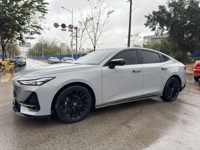 南宁22年日产轩逸5