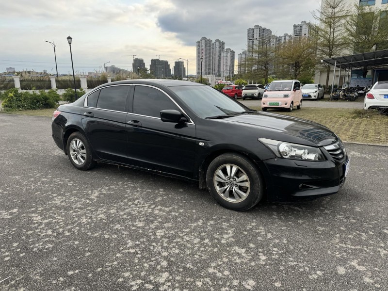 南宁12年本田雅阁2