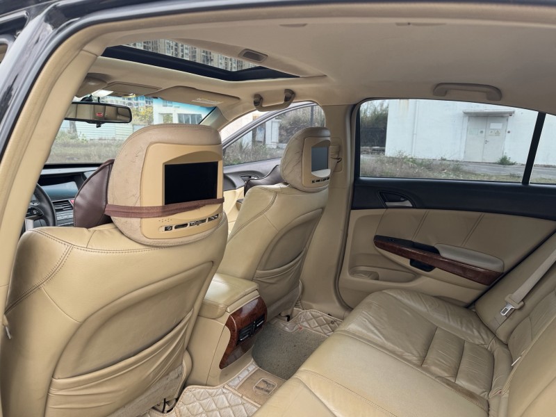 南宁12年本田雅阁6