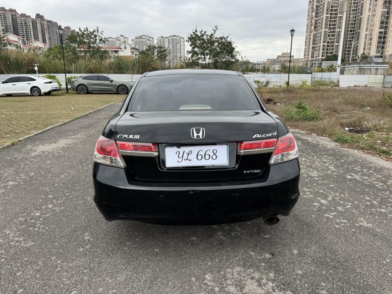 南宁12年本田雅阁7