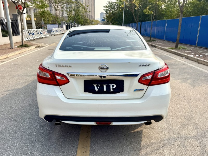 南寧19年日產天籟8