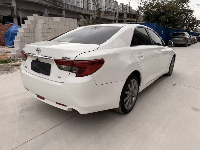 桂林15年豐田皇冠4