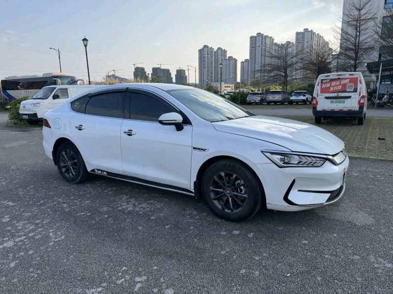 南寧22年比亞迪秦2