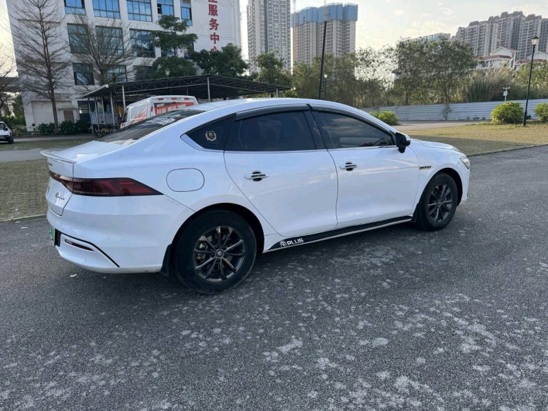 南寧22年比亞迪秦4