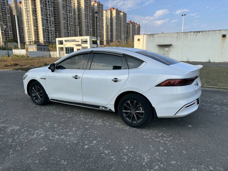 南寧22年比亞迪秦6