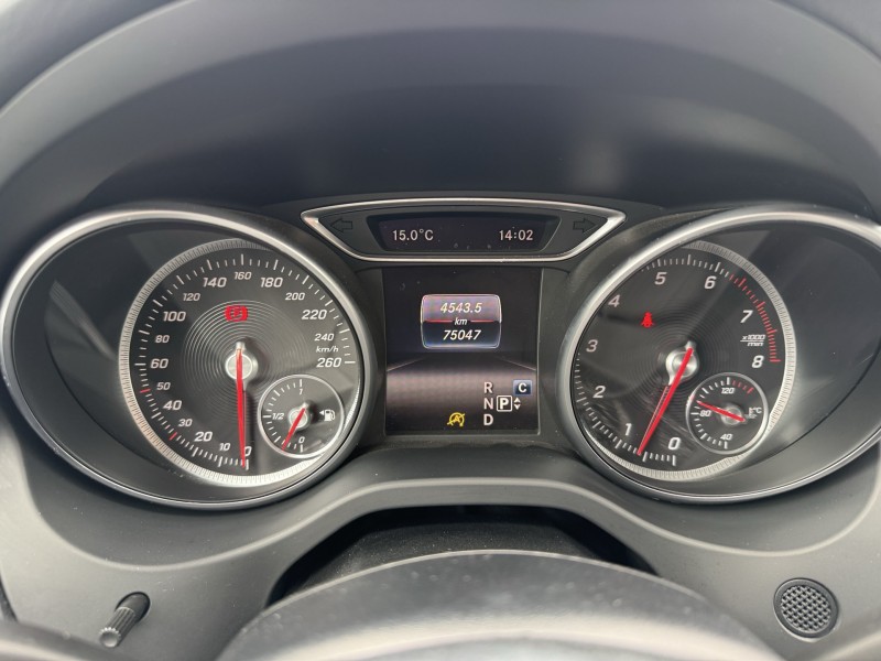 南寧17年奔馳CLA5