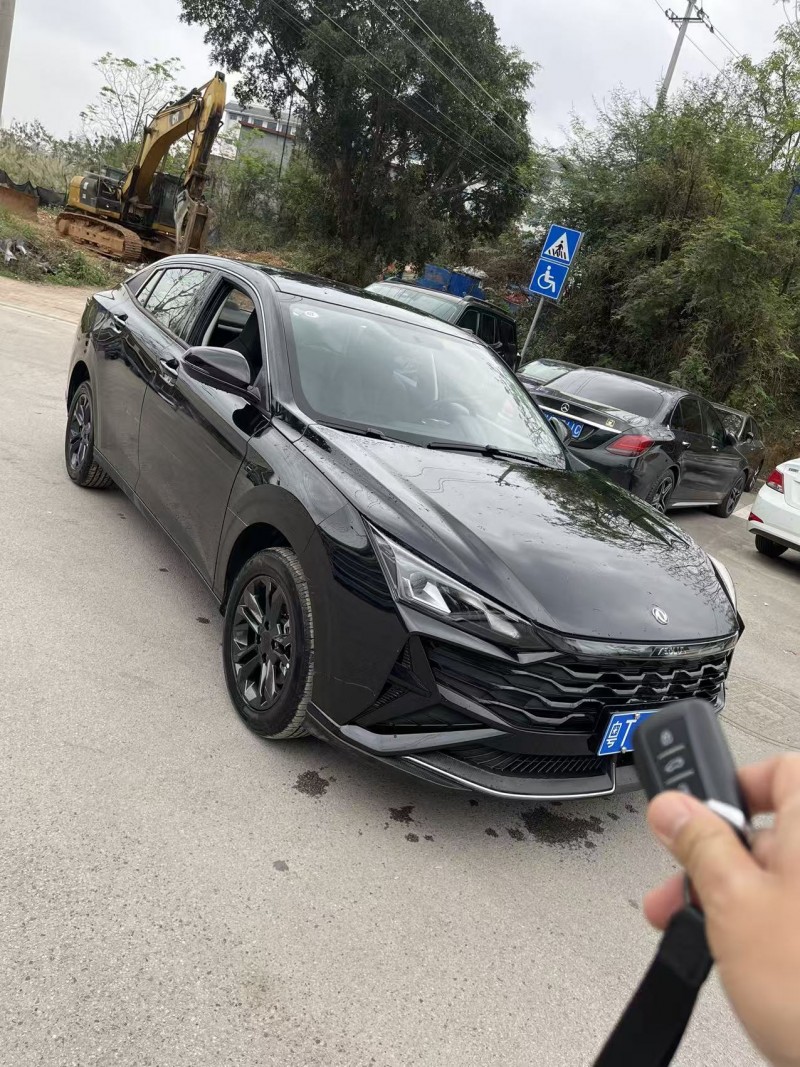 南宁26年东风奕炫1