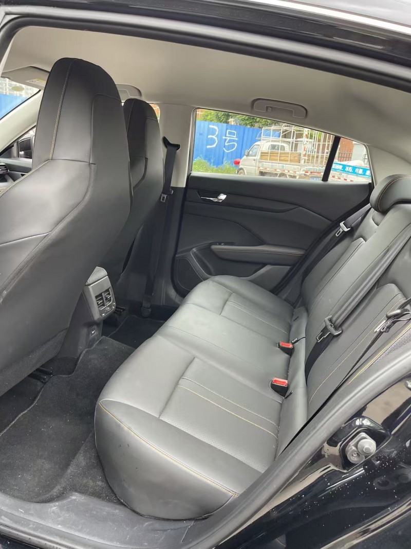 南宁26年东风奕炫4