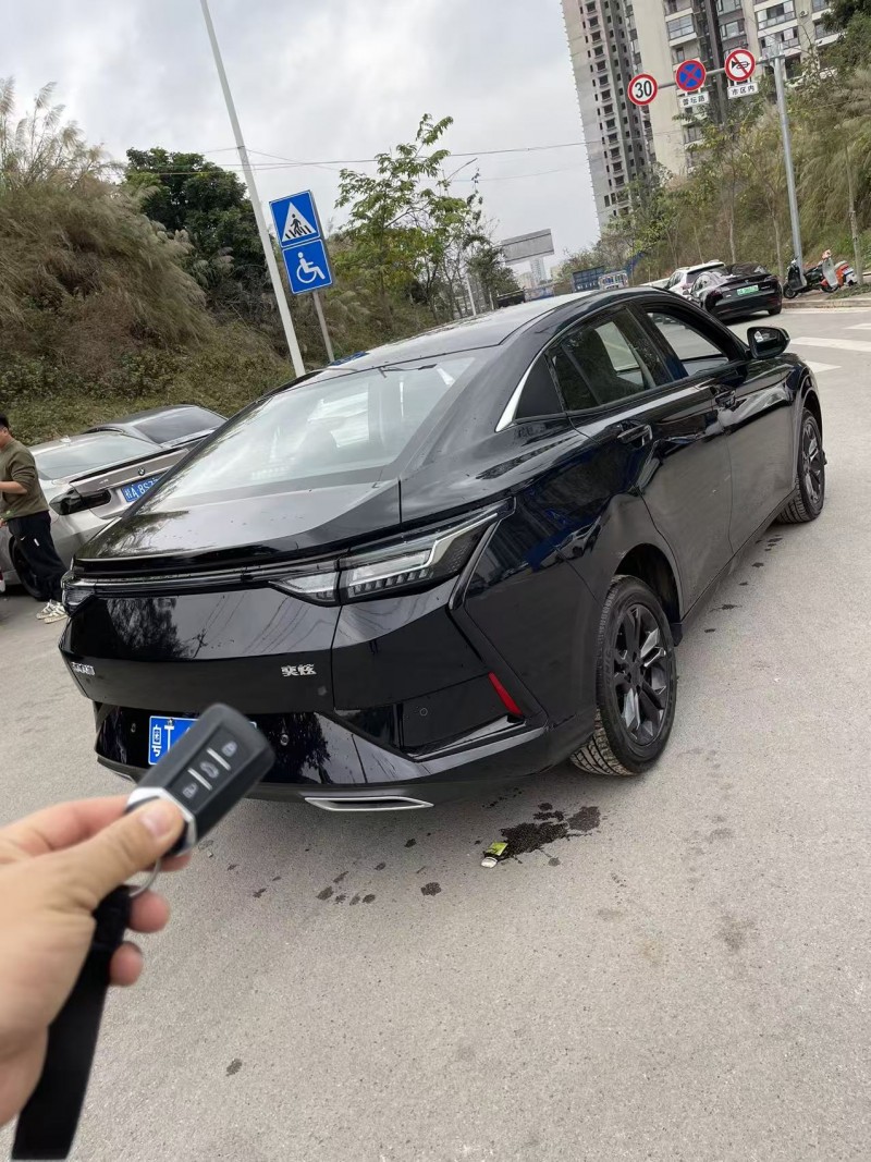 南宁26年东风奕炫5